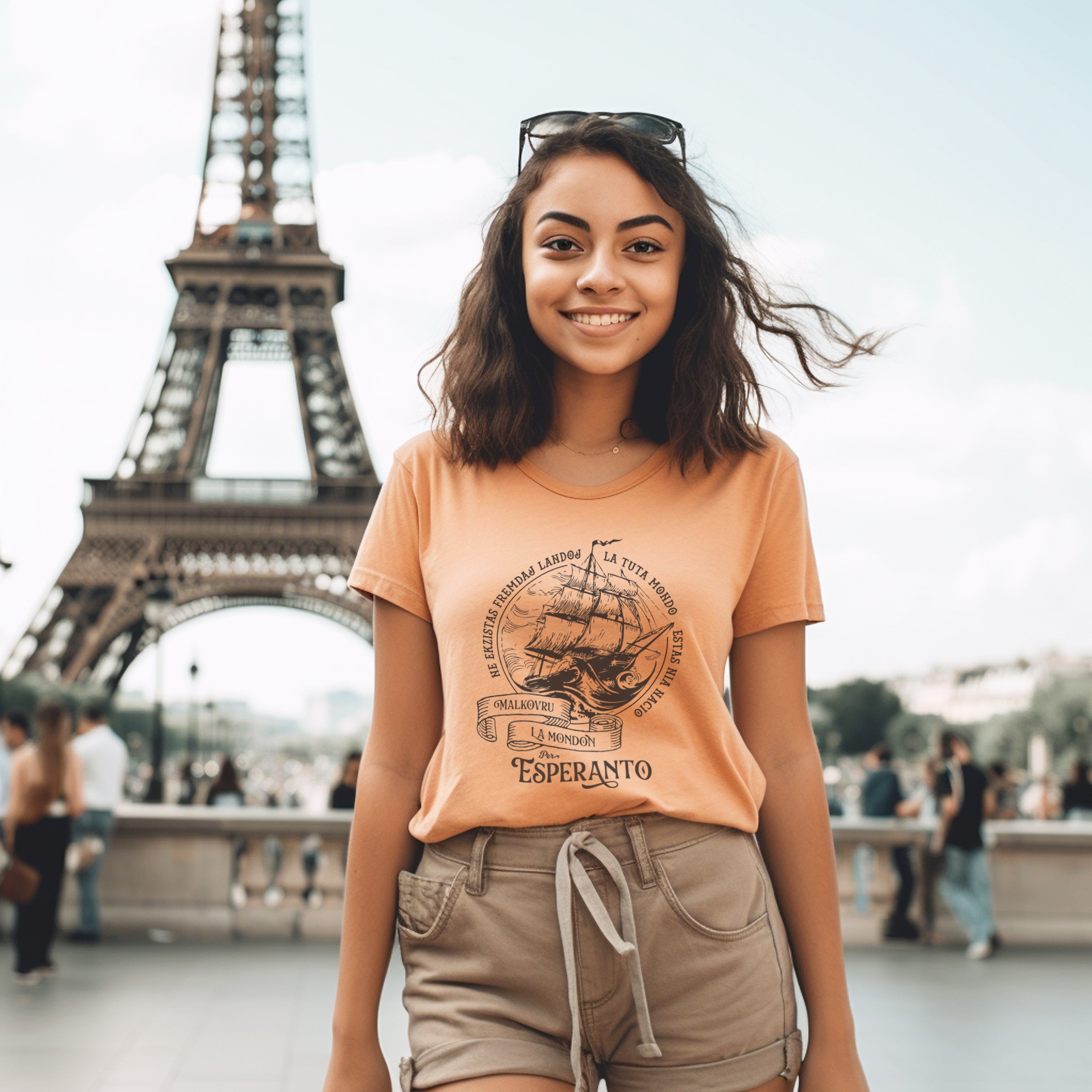 Malkovru la Mondon Unisex T-shirt