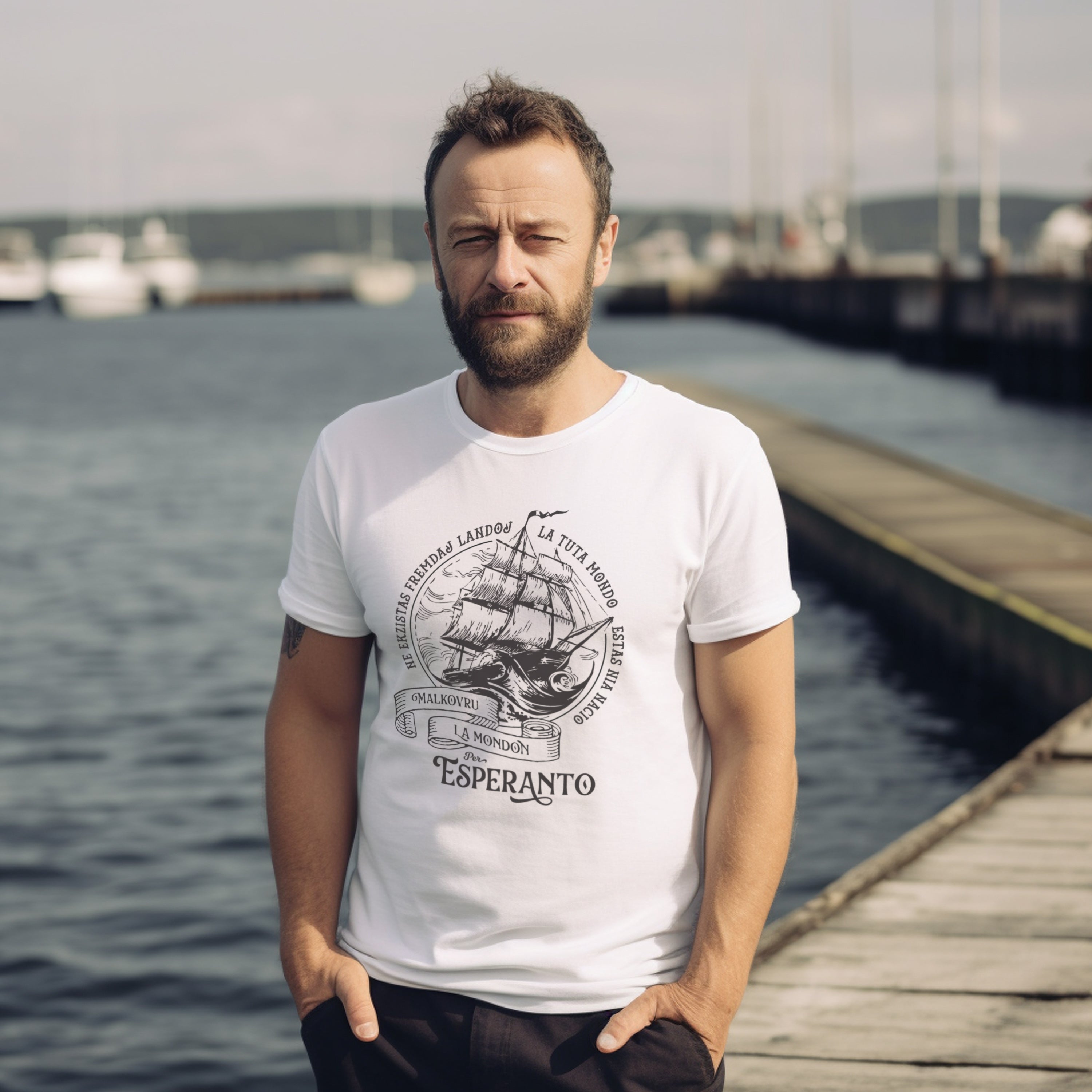 Malkovru la Mondon Unisex T-shirt
